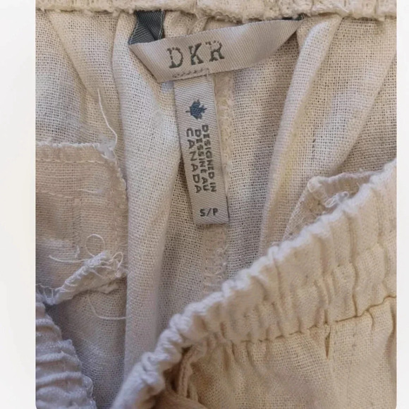 DKR Linen Blend Oatmeal Capri Size Small - Picture 7 of 8